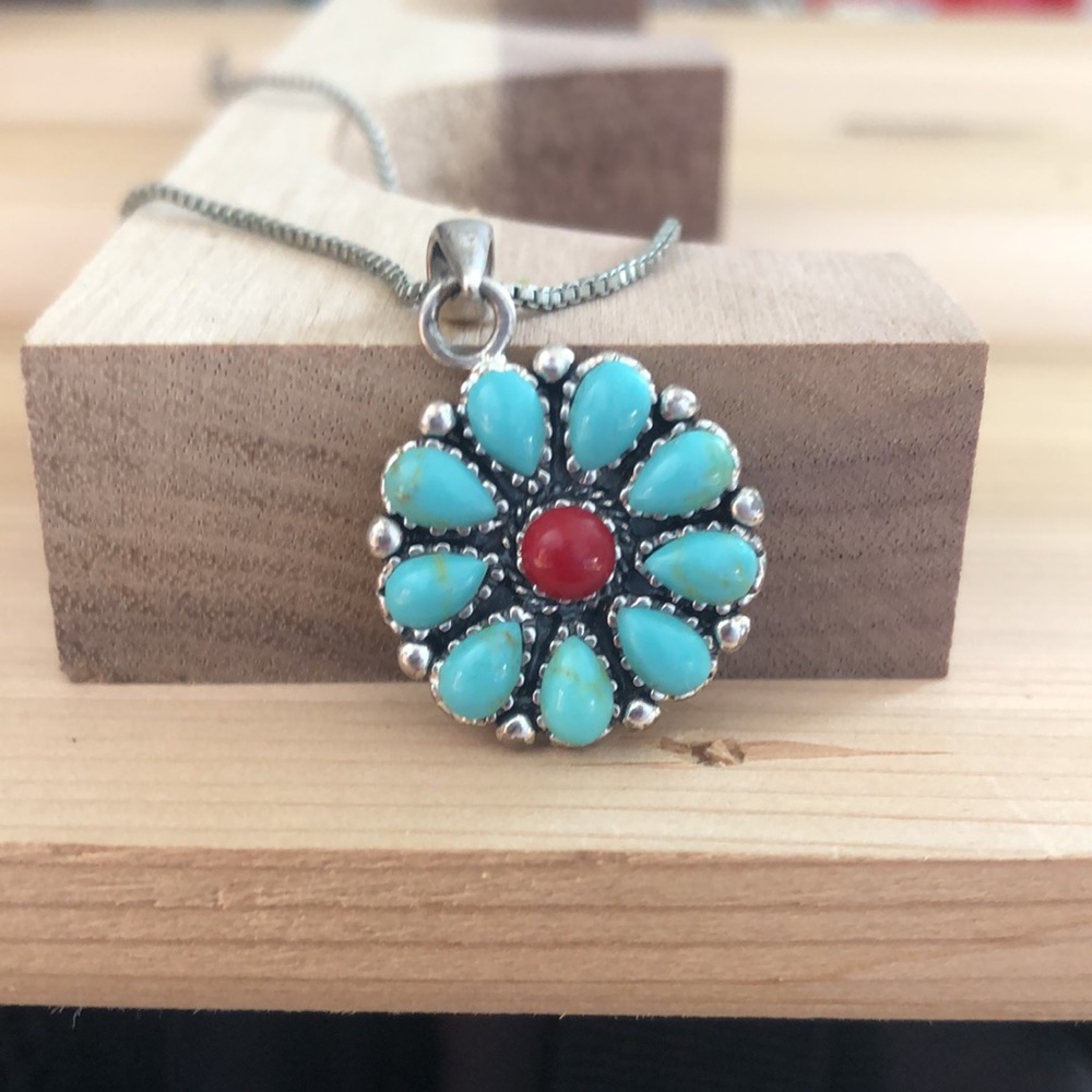 Montana Silversmiths Turquoise Flower Necklace